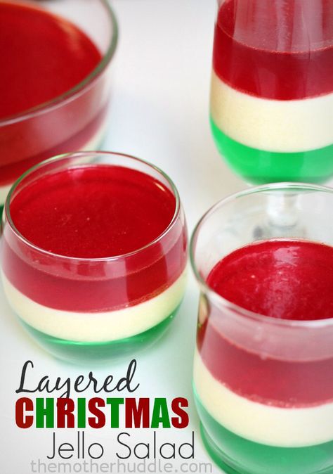 Jello In A Can, Xmas Jello Recipes, Christmas Jello Salad, Layered Jello Recipe, Jello Creations, Kersfees Idees, Easy Goulash, Christmas Jello, Jello Recipe