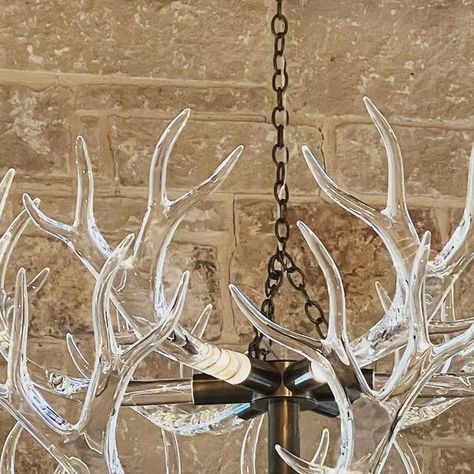 LWSN on Instagram: "Modern and Sleek, Our Industrial Style Crystal Antler Chandelier CACINDDT48 #crystal #clear #solid #illuminated #glass #antlers #chandelier #glassantlerchandelier #rusticmodern #interiors #groundibg #centerpiece #livingroom #greatroom #entry #luxuryhome #interiordesign #architecture" Crystal Antler Chandelier, Rustic Crystal Chandelier, Antlers Chandelier, Cabin Great Room, Antler Chandelier, Mountain Cabin, Blue Crystals, Modern Rustic, Ambient Lighting