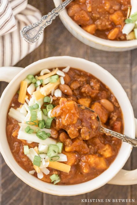 Sweet Potato Chili Crockpot, Cold Soup Recipes, Potato Chili, Best Lunch Recipes, Slow Cooker Sweet Potatoes, Bisque Recipe, Slow Cooker Stew, Sweet Potato Chili, Best Slow Cooker