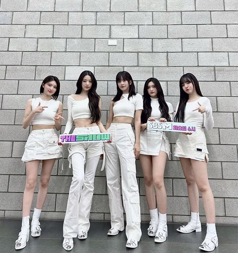 230418 SBS MTV The Show Twitter Update with IVE by cypj The post 230418 SBS MTV The Show Twitter Update with IVE appeared first on PTKOREA. I Am Outfits Ive, Ive I Am Stage Outfit, Ive I Am Outfits, Ive I Am Outfit, Ive I Am, Ive Outfits, Ive Concert, Kpop Stage, Slay Girl