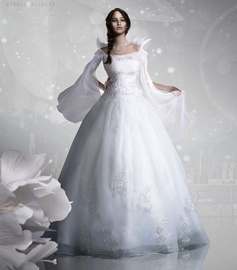 Katniss Everdeen | The Hunger Games: Catching Fire Katniss Wedding Dress, The Hunger Games Katniss, Capitol Couture, Hunger Games Katniss, Hunger Games Movies, Hunger Games Series, Hunger Games Catching Fire, Hunger Games Trilogy, Katniss Everdeen