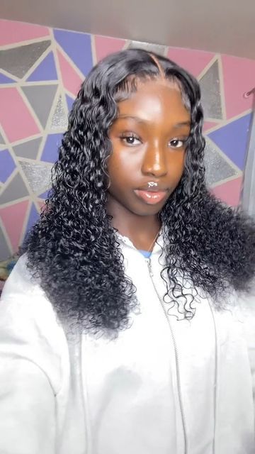 Cute Curly Wigs, 20 Inch Curly Wig, 20 Inch Wig, Airport Hairstyles, Gorgeous Curly Hair, Curly Lace Frontal, Curly Lace Wig, Sleek Ponytail Hairstyles, Curly Lace Front Wigs