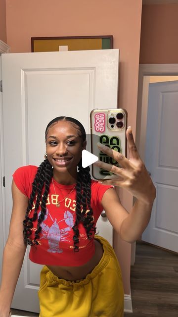 amaya monét on Instagram: "cute and easy summer  hairstyle for the babes that can’t braid! (using @tphbytaraji and @baskandlatherco edge controls ⭐️⭐️⭐️⭐️⭐️ five stars for both!) #naturalhair #beginnerhairstyle #easyhairstyles" Cute Bandana Hairstyles Braids, Scarf With Braids Hairstyles, Braids Style With Scarf, Ways To Style Braids With Scarf, Scarf Styles On Braids, Hairstyles Braids Easy, Cute Everyday Hairstyles, Braids Easy, Easy Summer Hairstyles