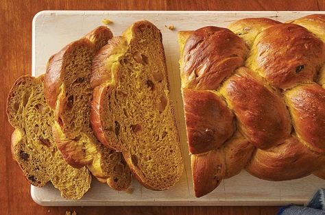 Ginger Pumpkin Braid Pumpkin Braid, Ecuadorian Recipes, King Arthur Recipes, King Arthur Flour Recipes, Holiday Bread, King Arthur Baking, Breaking Bread, Candied Ginger, King Food