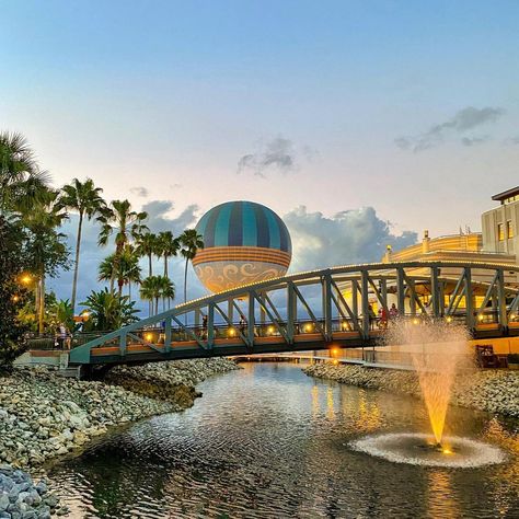 Disney Springs Instagram Pictures, Disney Springs Pictures, Disney Springs Aesthetic, April Intentions, Orlando Aesthetic, Spring Picture Ideas, Saratoga Springs Disney, Disney Springs Orlando, Disney World Aesthetic