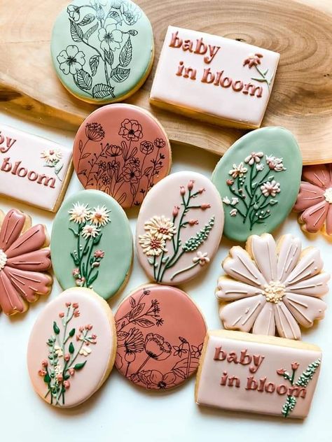 Spring Baby Shower Girl, Floral Baby Shower Ideas, Baby In Bloom Cookies, Sprinkle Shower, Garden Baby Showers, Baby Shower Theme Decorations, Wildflower Baby Shower, We Can Bearly Wait