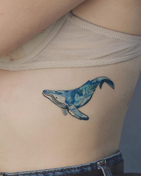 Whale Shark Rib Tattoo, Aesthetic Whale Tattoo, Blue Whale Tattoo Design, Unique Whale Tattoo, Whale Tattoo Colorful, Humpback Whale Tattoo, Alaska Tattoo, Tatuaje Studio Ghibli, Unique Small Tattoo