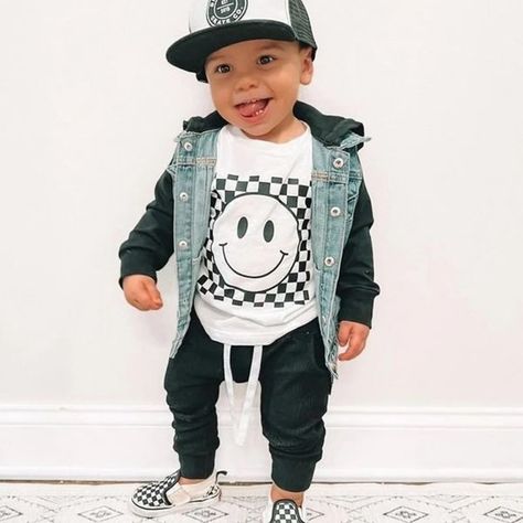 Retro Kids Shirt, Smiley Face Kids Shirt, Retro Onesie Checkered Kids T Dude Birthday Party, Winter Outfits Fashion, Boy Styles, Boys 1st Birthday Party Ideas, Baby Fits, Retro Kids, Toddler Boy Fashion, Baby Boy Fashion