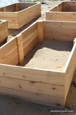 Easy Diy Raised Garden Bed, Diy Raised Garden Bed, Bed Tutorial, Raised Flower Beds, Vegetable Garden Raised Beds, Building A Raised Garden, Diy Raised Garden, Raised Garden Beds Diy, Veg Garden