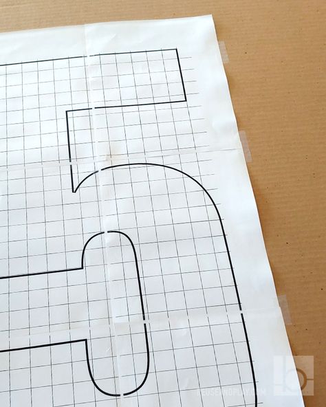 How to make a Giant Cardboard Number > Reuse and Play Diy Number 5 Cardboard, How To Make Numbers Out Of Cardboard, Diy Birthday Number, Cardboard Numbers, Diy Marquee Letters, Balloon Mosaic, Cardboard Diy, Birthday Pinata, Cardstock Crafts