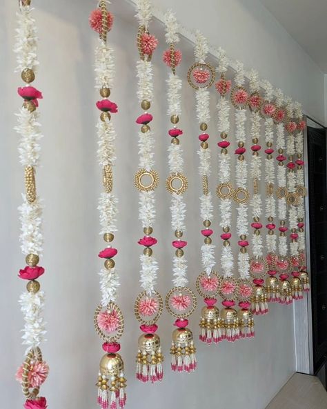 Toran 2024 Peach and pink floral toran Size - 39 inch Hangings DM us for more details or WhatsApp us on 9867422790 Torans For Diwali Diy Creative, Toran Designs, Crawford Market, Diwali 2024, Door Hanging Decorations, Diwali Decoration Items, Diwali Decorations At Home, Diy Diwali Decorations, Diwali Decor