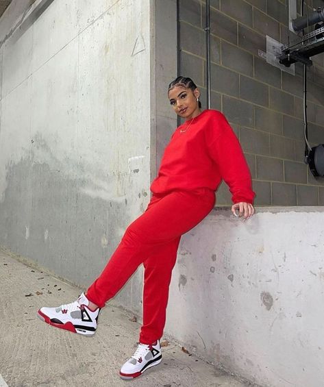 Retro 4 Jordans Outfit Women, Fire Red 4s Outfit, Scrub Fits, Jordans Outfit Women, Sportive Outfit, Jordan 4 Outfit Women, Tracksuit Outfit Women, Jordan 4 Retro Fire Red, Jordan 4 Outfit