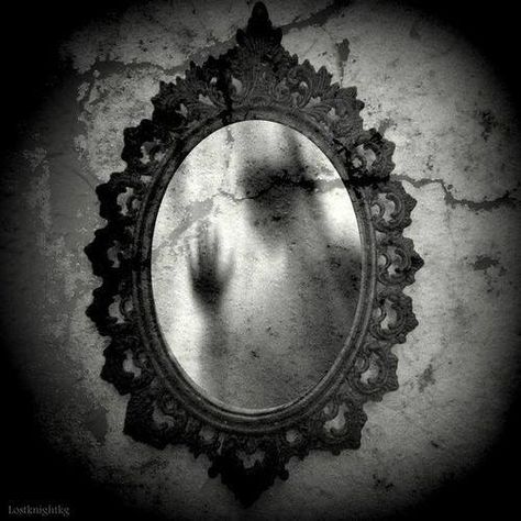 Gothic Setting, Halloween Witchcraft, Mirror Tattoos, Dark Mirror, Seashell Mirror, Shell Mirror, Mirror Crafts, Dark Images, Mirror Painting