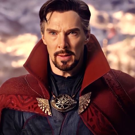 #stephenstrange #doctorstrange #benedictcumberbatch #multiverseofmadness #avengers #mcu #ucm Doctor Strange Benedict Cumberbatch, Avengers Theme, Danny Ocean, Captain Marvel Carol Danvers, Stephen Strange, Picture Of Doctor, Dr Strange, Marvel Actors, Weird Dreams