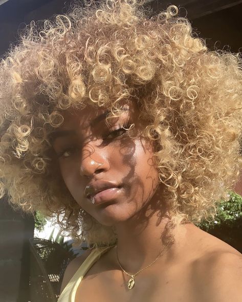 Hair Lights, Blonde Weave, Blonde Afro, Weave Hair, Blonde Curly Hair, Hair Ombre, Dyed Natural Hair, Fantasy Hair, Scene Hair