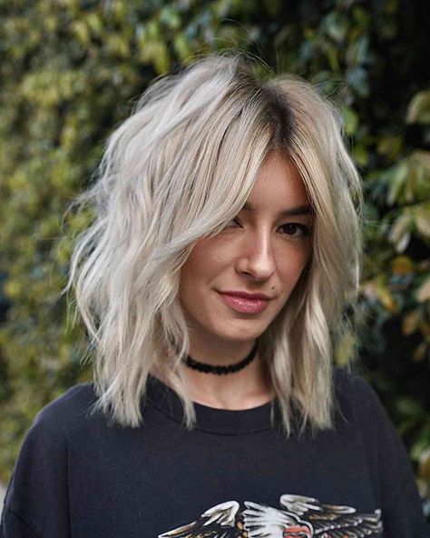 32 Trendiest Long Shaggy Bob Haircuts for Carefree Women Long Shaggy Bob, Corte Shaggy, Shaggy Cut, Medium Shag Hairstyles, Layered Thick Hair, Shaggy Bob Hairstyles, Shaggy Bob Haircut, Modern Shag Haircut, Medium Shag Haircuts