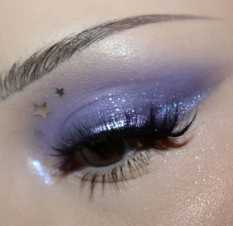 Purple Star Makeup, Fade Into Hue Palette, Fade Into Hue, Purple Makeup Looks, Vampire Bride, Sparkly Makeup, Cute Eye Makeup, Witch Makeup, Swag Makeup