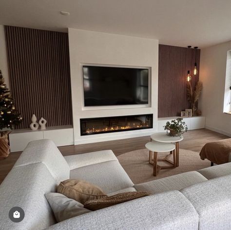 Color In Interior Design, Gray Room, Tv Fal, Feature Wall Living Room, Dreamy Decor, Built In Shelves Living Room, Small Couch, Living Room Renovation, Living Room Decor Fireplace