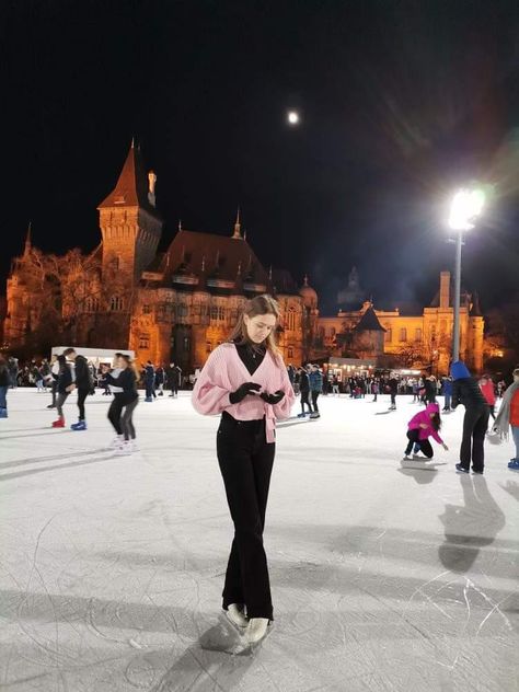 Pink figure skating outfit outside iceskating Outfit For Ice Skating, Ice Skater Aesthetic, Figure Skater Aesthetic, Winter Aesthetic Pink, Aesthetic Ice Skating, Skate Aesthetic Outfits, Pilates Princess Outfit, Aesthetic January, Ice Skating Aesthetic