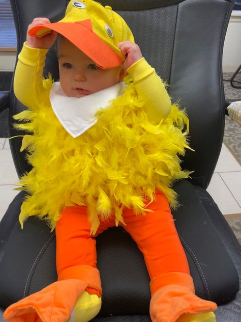 #DuckHalloween #DIY #Quack #Easy #SoCute Duck Costume Toddler, Diy Duck Costume, Duck Costume For Kids, Duck Costume Diy, Rubber Duck Costume, Toddler Duck Costume, Hamilton Halloween, Duck Halloween Costume, Farm Outfits