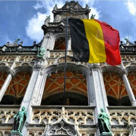 Belgium Traveler Aesthetic, Belgium Food, Travel Belgium, Belgium Flag, Gap Year Travel, Mens Aesthetic, Visit Belgium, Belgium Travel, Gap Year