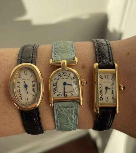 Vintage Cartier Watch Woman, Vintage Cartier Watch, Cartier Watches Women, Photographie Indie, Pretty Watches, Timeless Watches, Vintage Watches Women, Jewelry Tips, Bold Jewelry