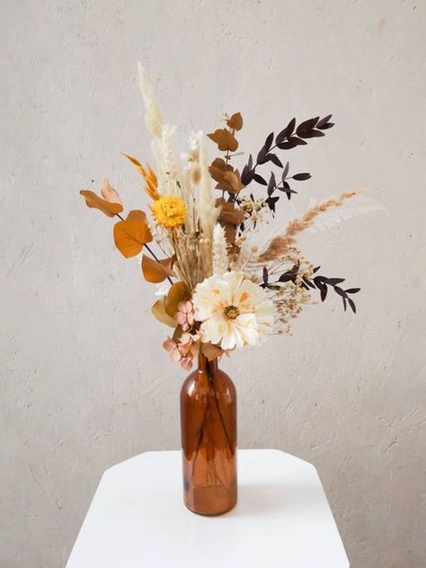 Flowers With Vase, Paper Forest, Bride Vibes, Wedding Feast, Thanksgiving 2022, Floral Composition, Flower Vase Arrangements, Flower Arrangements Simple, Wedding Flower Inspiration