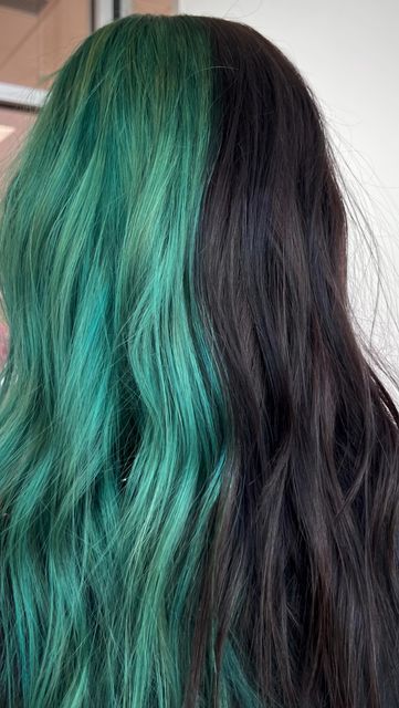 Rachel | Ames Hair Extensions + Color 🖤 on Instagram: "A moment for this SPLIT DYE !! 💚🖤 Such cool hair for a cool girl 🤘🏼I lightened the entire left side, then custom mixed this emerald using @matrix Clover Green as the base. For the right side, I did @redken Shades EQ Cream to add ash tones and shine. 🪩 A snow day today means I will be doing some (much needed) catching up on posting what I’ve been up to these last few months! 🥰☃️ • • • #ultabeauty #iamultabeauty #salonatulta #ultamasterstylist #splitdye #greensplitdye #greenandblackhair #halfandhalfhair #althair #iowahair #iowaextensions #ameshair #iowastateuniversity #dsmgirl #dsmgirlgang #iseeyourbeauty #btc #matrixclovergreen" Emerald Green Split Dye, Au Inspiration, Hair Extensions Color, Emerald Green Hair, Dark Green Hair, Half And Half Hair, Split Dye, Split Dyed Hair, Cool Hair