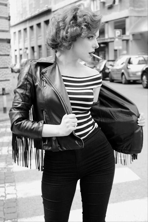 1000+ ideas about Greaser Girl on Pinterest | Rockabilly, Teddy ... More 1950s Fashion Greaser, Stil Rock, Stile Pin Up, Greaser Girl, Mode Rockabilly, Rockabilly Mode, Teddy Girl, Rockabilly Girl, Modern Pin Up