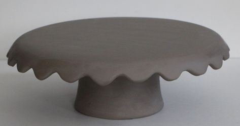 Hand Built Cake Stand, Clay Cake Stand Diy, Pottery Cake Stand Handmade, Pottery Cake Plate, Ceramic Cake Stand Pottery, Ceramic Cake Stand Handmade, Ceramic Cake Plate, Clay Cake Stand, Ceramic Cake Stands