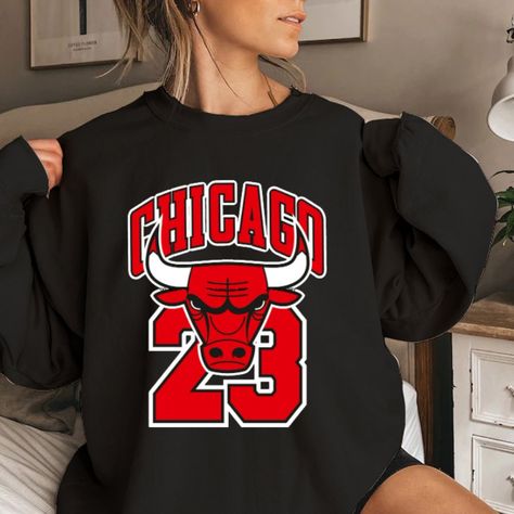 Chicago Bulls Hoodie, Chicago Bulls Logo, Bulls Basketball, Nba Art, Chain Stitch Embroidery, Hang Ten, Logo Shirt, Chicago Bulls, Nba