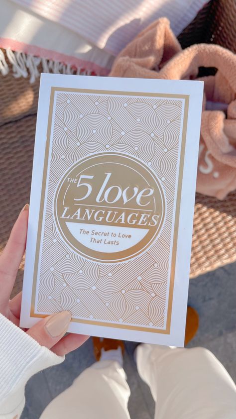 Love Languages Book, 5 Love Languages Book, The 5 Love Languages, 5 Love Languages, Love Languages, Book Aesthetic, Beautiful Words, Book Club, Self Help