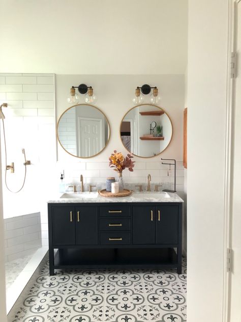 Dark blue vanity, gold and matte black hardware Dark Vanity Bathroom, Wonky Star Quilt, Wonky Star, Dark Blue Bathrooms, Black And Gold Bathroom, Blue Bathroom Vanity, Black Vanity Bathroom, Blue Vanity, Gorgeous Bathroom