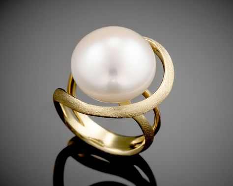 Saturn Ring, Pearl Rings, Pearl Gifts, Gold Ring Sets, 18k Gold Ring, Everyday Rings, Keshi Pearls, Classic Ring, Online Jewelry Store