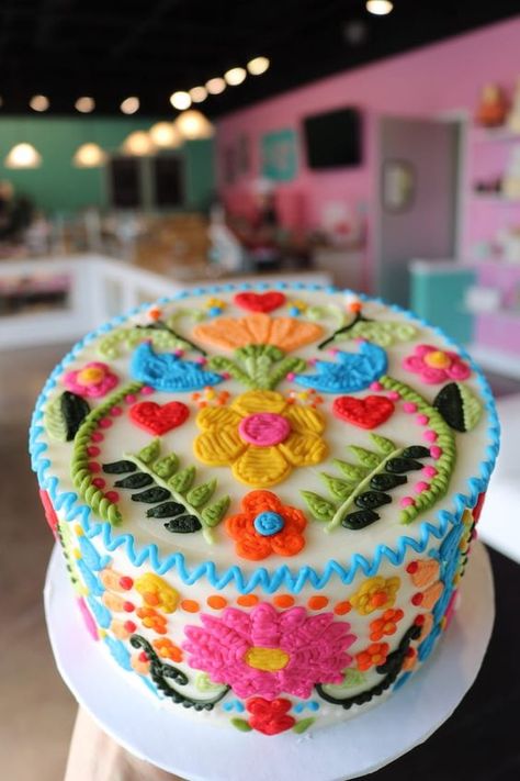 #cake Bob W Bangs, Embroidery Cake, Blonde Short Bob, Mexican Cake, Mexican Birthday Parties, Fiesta Cake, Pastel Cupcakes, Fiesta Birthday Party, Mexican Birthday