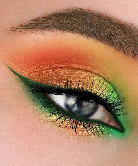 Fall Eyeshadow, Glitter Water, Orange Makeup, Cute Eye Makeup, Make Up Tools, Eye Makeup Pictures, Green Makeup, Beautiful Eye Makeup, Colorful Eye Makeup