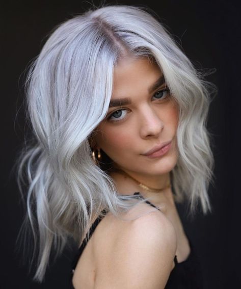 Medium Length Platinum Blonde Hair Platinum Blonde Hair Color Ideas, Platinum Blonde Balayage, Colors For 2024, Platinum Hair Color, Blonde Hair Colors, Platinum Blonde Highlights, Platinum Blonde Hair Color, Silver Blonde Hair, White Blonde Hair