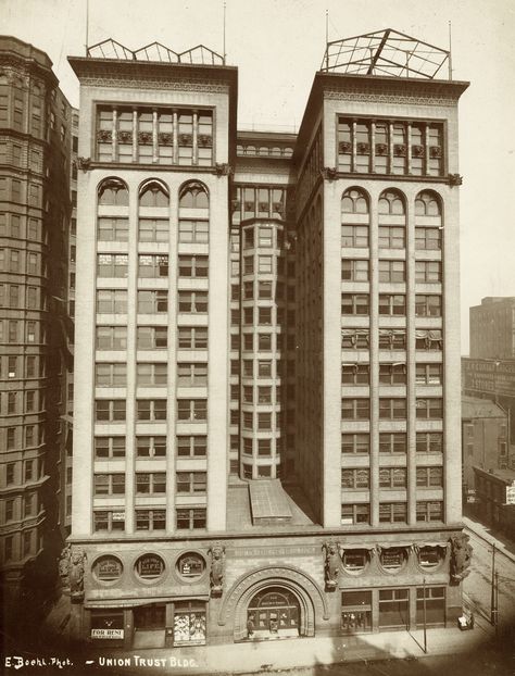 https://flic.kr/p/6cn4yY | Union Trust Building at Seventh and Olive, 1894 | Union Trust Building, northwest corner of Seventh and Olive. Erected 1892-93, Adler and Sullivan, and Ramsey, architects. Photograph by Emil Boehl, 1894. Missouri History Museum Photographs and Prints Collections. Bank Buildings. N10376. Louis Sullivan Architecture, Shorpy Historical Photos, Missouri History, Trust Building, Downtown St Louis, Louis Sullivan, Chicago School, Banks Building, Architecture History