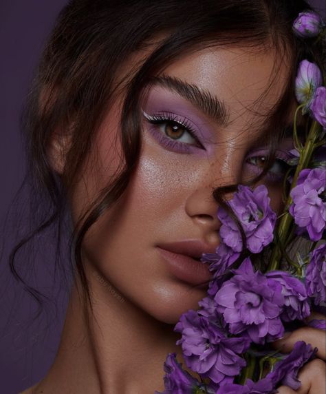 High Fashion Makeup Editorial, Shooting Photo Studio, Editorial Make-up, Fashion Editorial Makeup, Maquillage On Fleek, Flower Makeup, High Fashion Makeup, Beauty Makeup Photography, Avant Garde Makeup