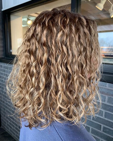 Permed Hairstyles Medium Fine Hair, Perm Fine Hair, Beach Curl Perm, Beach Wave Perm Medium, Soft Perms For Medium Length Hair, Spiral Perms For Medium Length Hair, Perms For Medium Length Hair, Wavy Perm Men, Perm Men