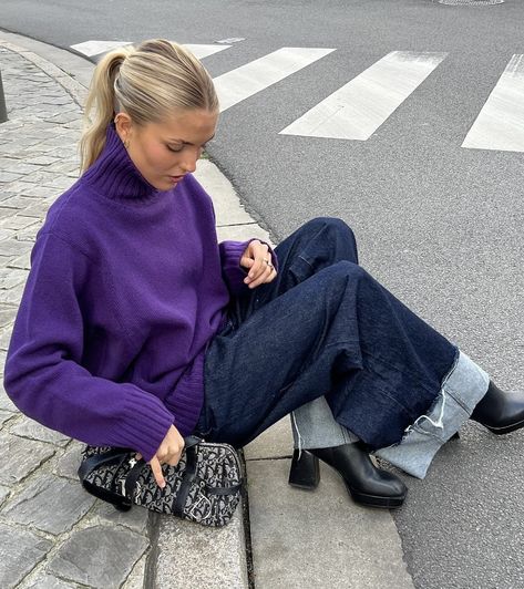 Outfit With Purple Sweater, Purple Sweater Aesthetic, Violet Sweater Outfit, Purple Sweater Outfit Winter, Purple Turtleneck Outfit, Purple Bag Outfit, Collared Sweater Outfit, Purple Jeans Outfit, Purple Sweater Outfit