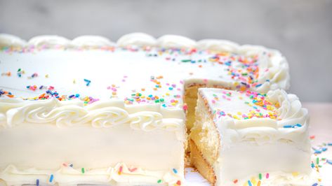 Costco Cake Copycat Recipe, Costco Sheet Cake Recipe, Grocery Store Cake Recipe, Costco White Cake Recipe, Costco Vanilla Cake Recipe, Walmart Cake Recipe, Copycat Costco Vanilla Cake, Bakery Quality Cake Recipe, Copycat Costco Cake