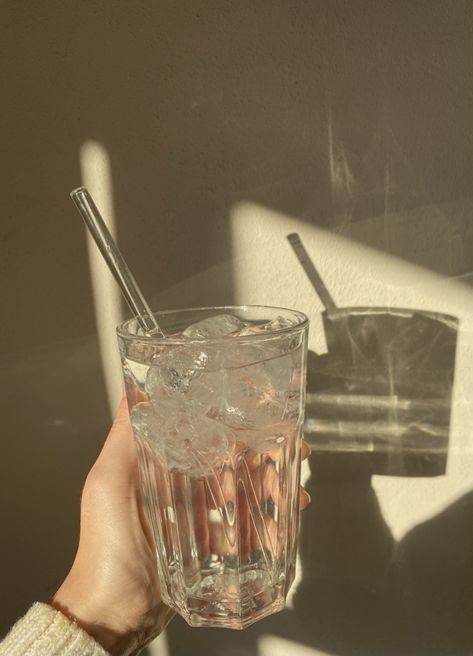 Aesthetic Water Drink, Water With Ice Aesthetic, Drinking Enough Water Aesthetic, Drink Water Aesthetic Vision Board, Aesthetic Drinking Water, Cup Of Water Aesthetic, Iced Water Aesthetic, Water Drinking Aesthetic, Water Glass Aesthetic