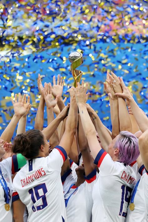 Women’s Football, Soccer Emoji, Womens World Cup, Us Women's National Soccer Team, Football Women, Soccer Women, Uswnt Soccer, Women Soccer, Soccer Photography