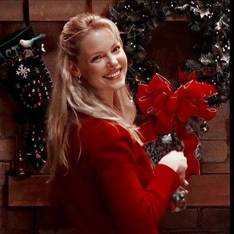 Izzie Stevens, It Ends With Us, Anatomy, Blonde, On Twitter, Twitter, Christmas, Red, Hair