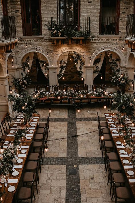 Elegant Greenery Wedding with Burgundy Hues ⋆ Ruffled Instagram Wedding, Salou, Martha Stewart Weddings, Wedding Decor Elegant, Outdoor Wedding Venues, Wedding Places, Spanish Style, Greenery Wedding, Wedding Beauty