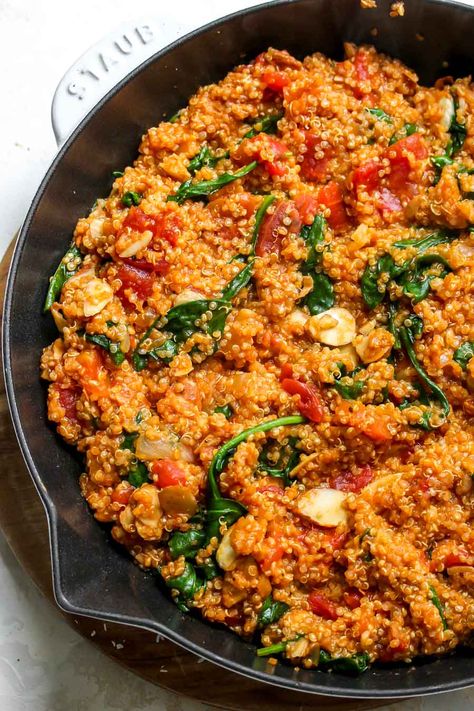 Moroccan Quinoa, Dishing Out Health, Cooking Grains, Healthy One Pot Meals, Cook Quinoa, Quinoa Dishes, Cake Pizza, Pizza Sandwich, Quinoa Healthy