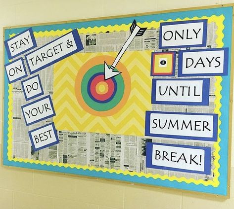 End of the Year Countdown Bulletin Board - End of the school year bulletin boards are a perfect way to remind students to stay on track during the time of year when they are already on vacation. "Newspaper, construction paper, bulletin board b Countdown Bulletin Board, Graduation Bulletin Board, School Counselor Bulletin Boards, Pta Bulletin Boards, Dorm Bulletin Boards, Back To School High School, School Counseling Bulletin Boards, Middle School Bulletin Boards, Counseling Bulletin Boards