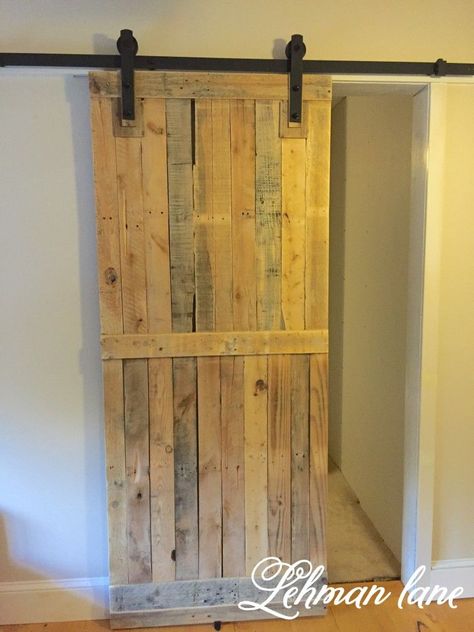 A pallet sliding barn door adds a lot of character, saves space, looks amazing, and is cheap and easy to make. Learn how to build it and build yours today! Pallet Door, Pallet Barn, Pallet Crafts, Wood Pallet Projects, Pallet Ideas, Diy Pallet Projects, Barn Doors Sliding, Remodel Bedroom, Sliding Barn Door