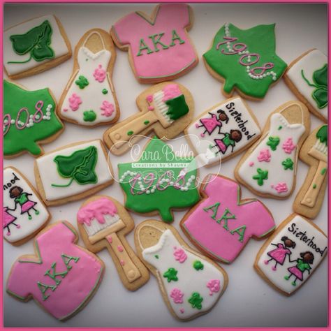 AKA Inspired Cookies #carabellacreationsbyshauna Aka Cookies, Sorority Cookies, Aka Party, Dipped Treats, Green Boutique, Skee Wee, Divine 9, Aka Sorority, Greek Gifts